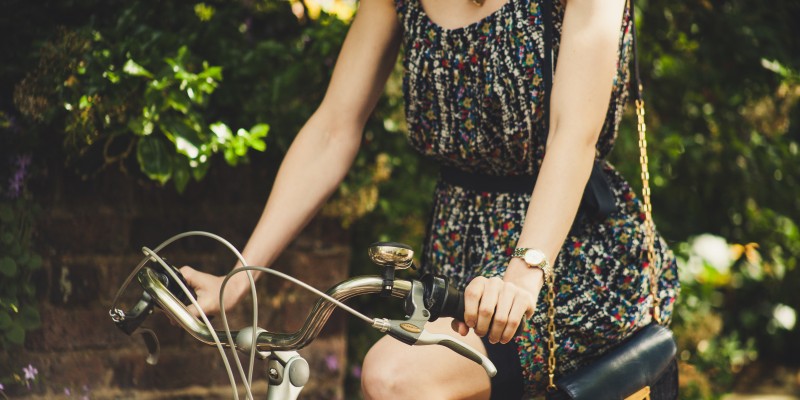 Lanzan aplicación para que las mujeres conozcan su talla de sostén: Así puedes descargarla
