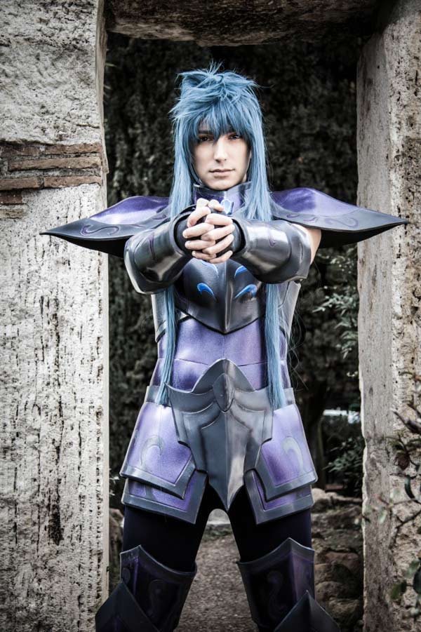 10-saint-seiya-cosplay-aquarius-no-camus-spectre-version